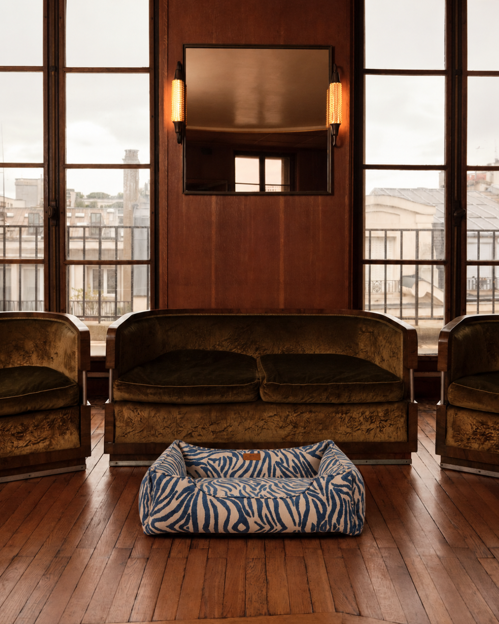 Chester & Lee - Velvet Sleeper Dog Bed Blue & White Animal Print