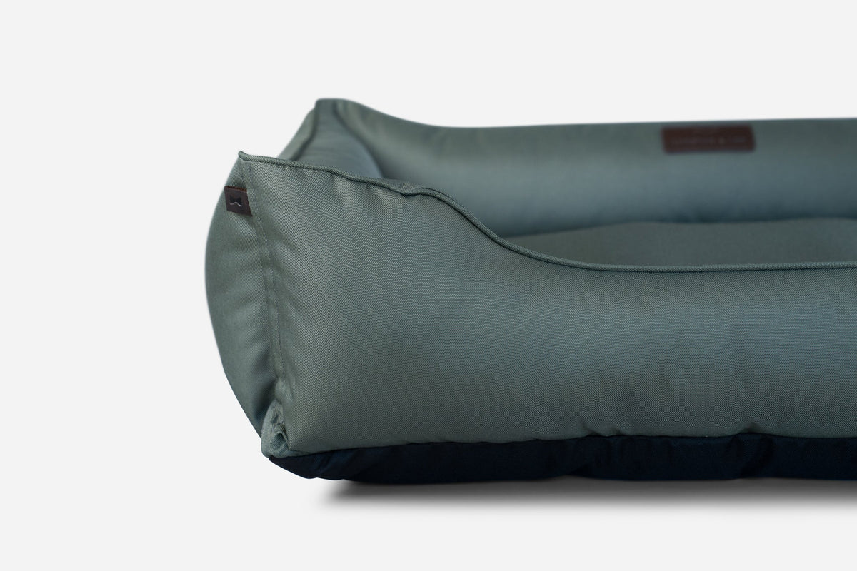 Chester & Lee - Waterproof Sleeper Dog Bed Green