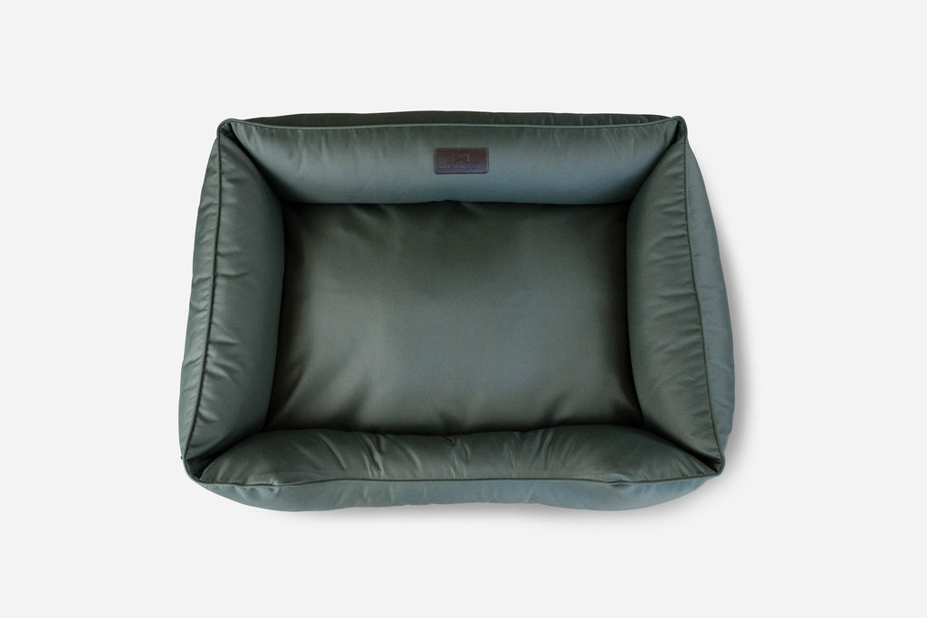 Chester & Lee - Waterproof Sleeper Dog Bed Green