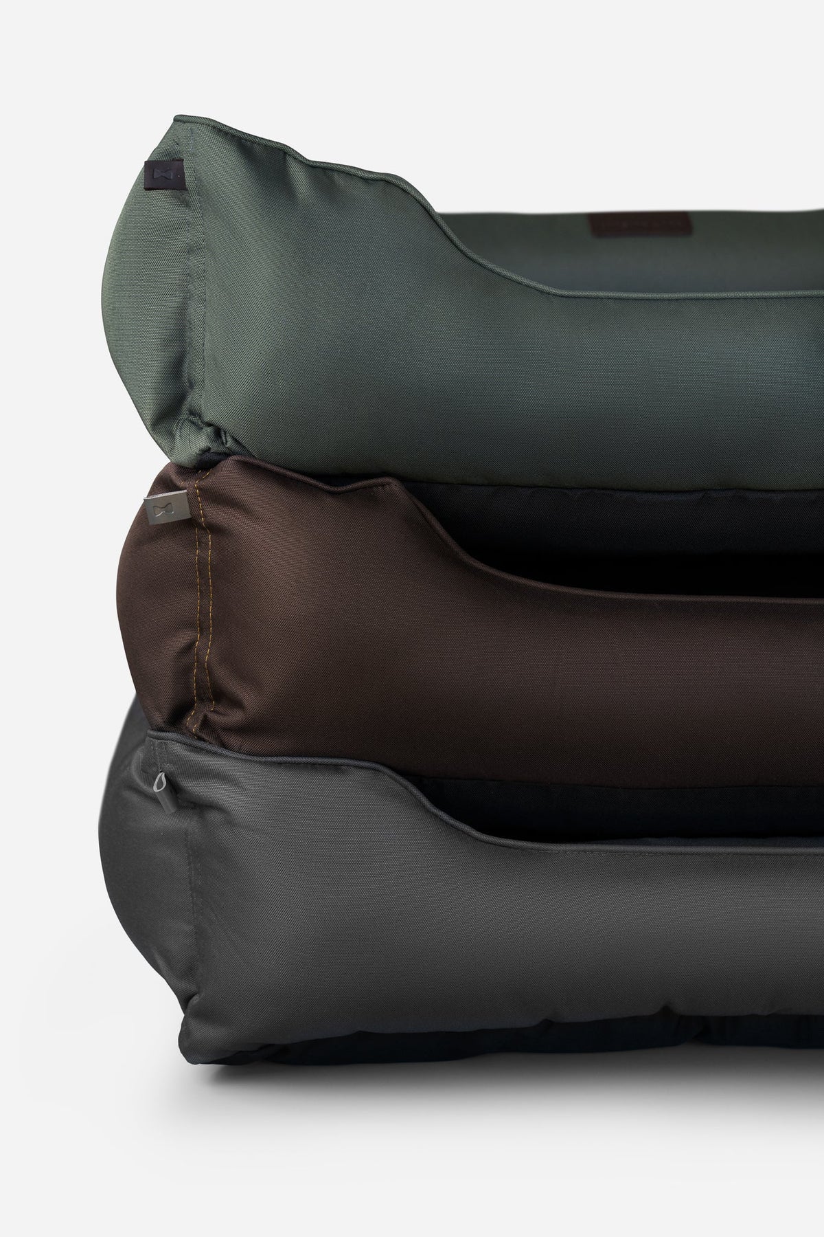 Chester & Lee - Waterproof Sleeper Dog Bed Gray