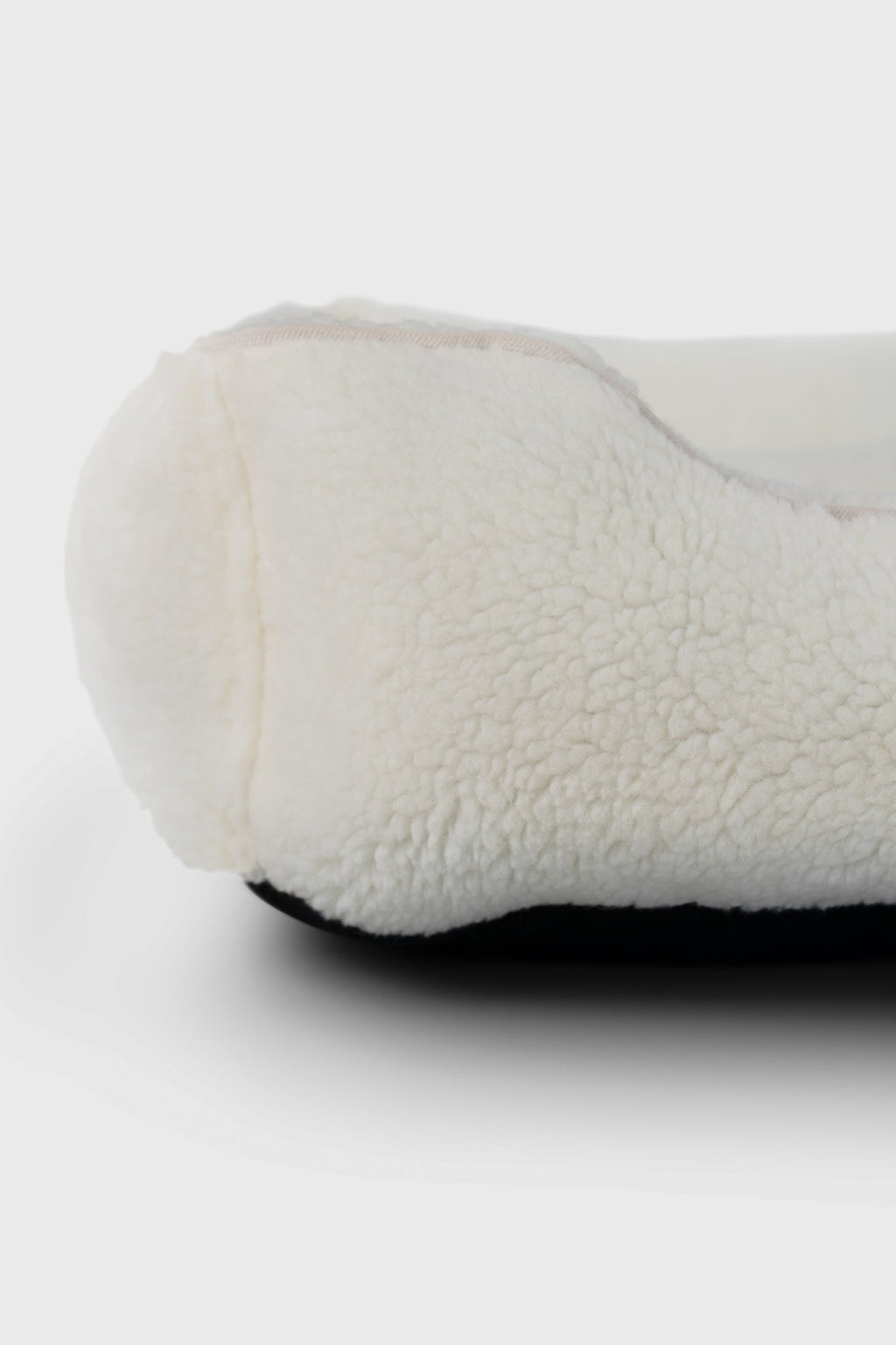 Chester & Lee - Furry Sleeper Dog Bed Beige
