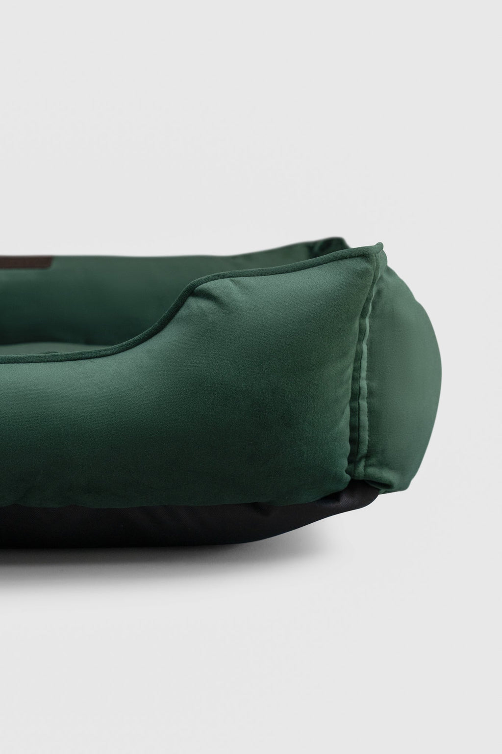 Chester & Lee - Classic Velvet Sleeper Dog Bed Green