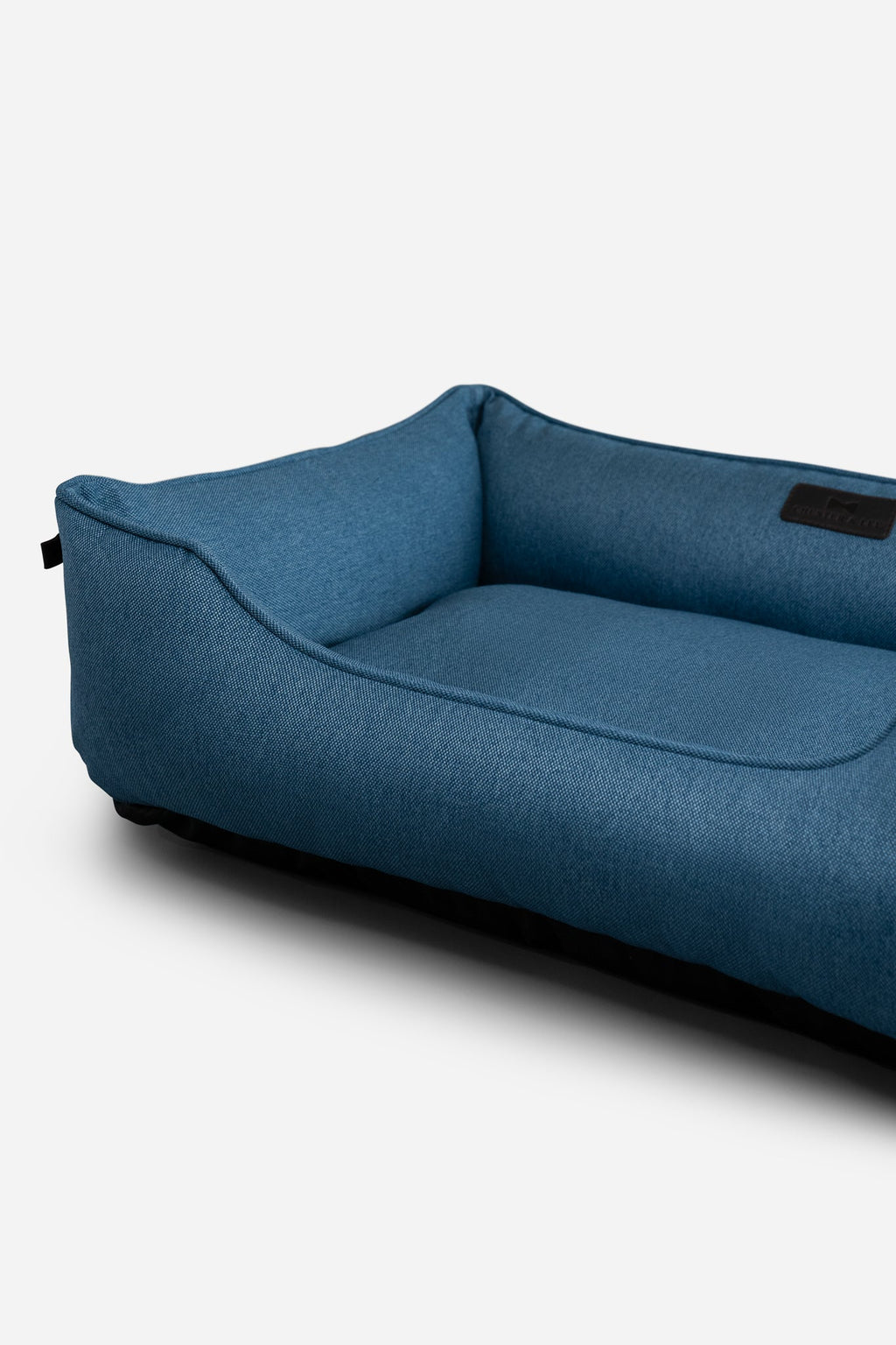 Chester & Lee - Cotton Sleeper Dog Bed Denim