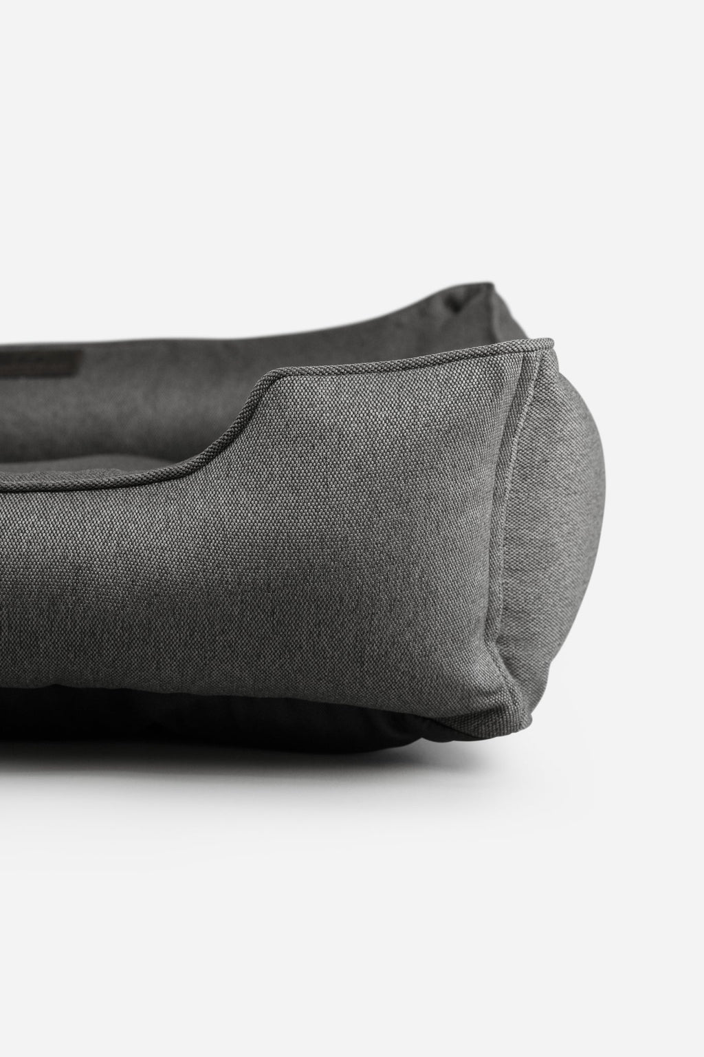 Chester & Lee - Cotton Sleeper Dog Bed Gray