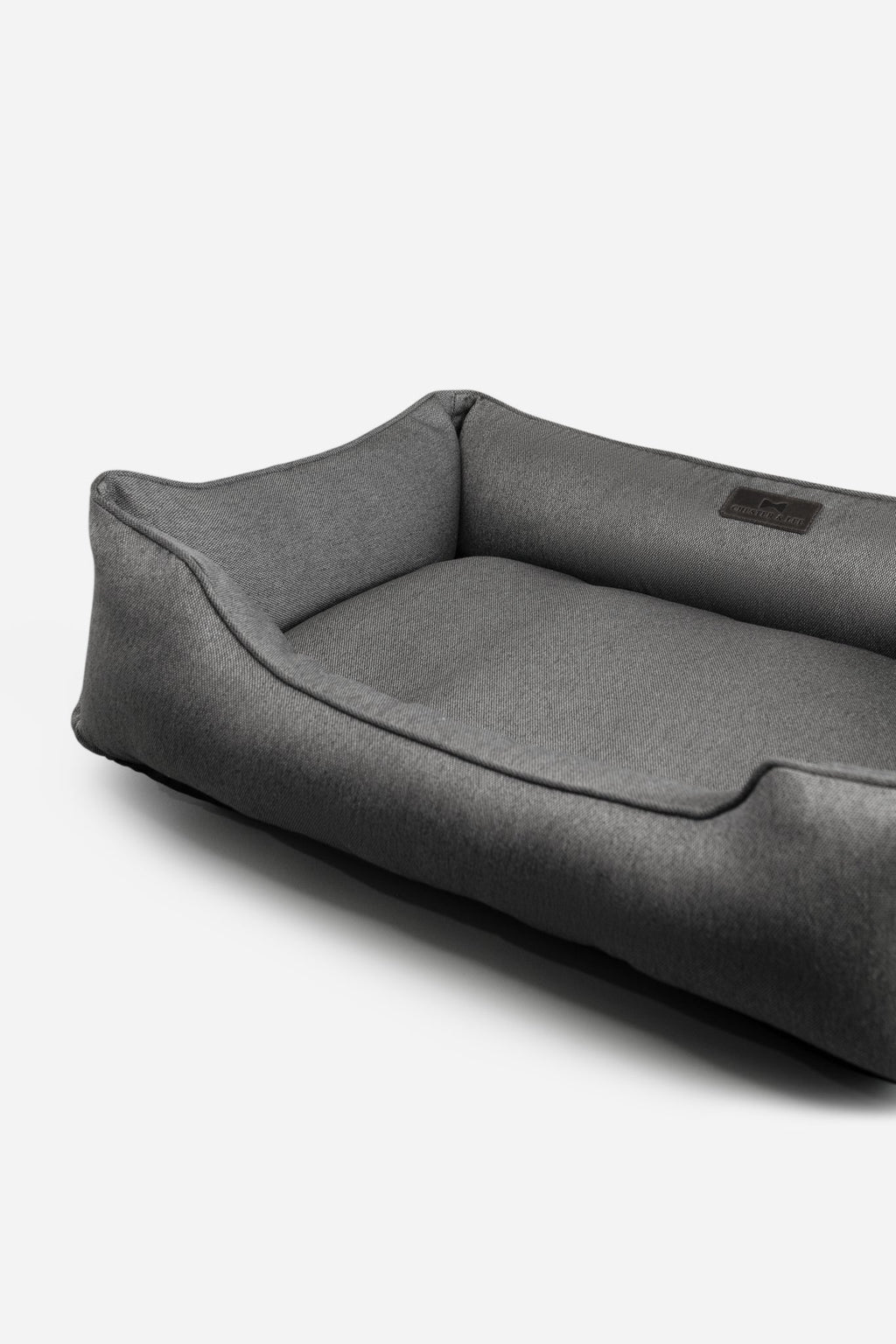 Chester & Lee - Cotton Sleeper Dog Bed Gray