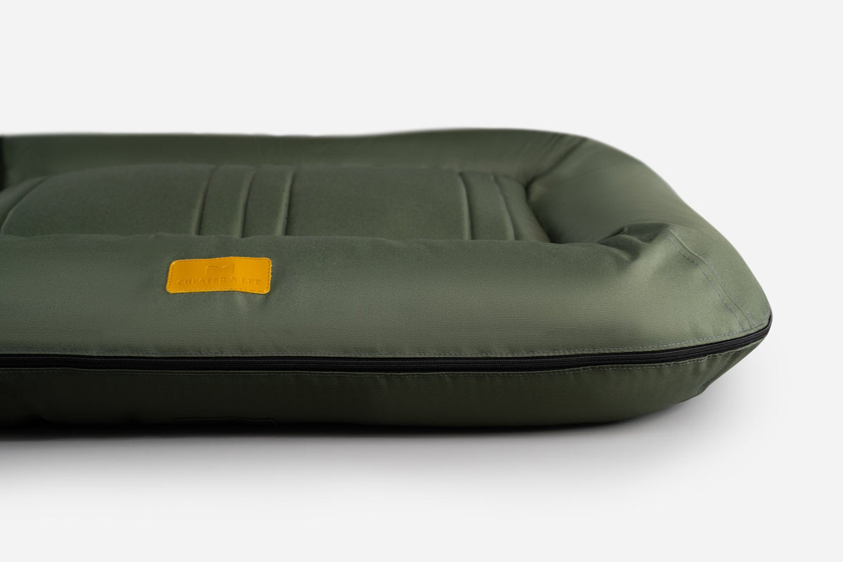 Chester & Lee - Waterproof Lounger Dog Bed Green